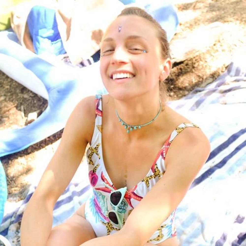 Meet your Posher, Cara